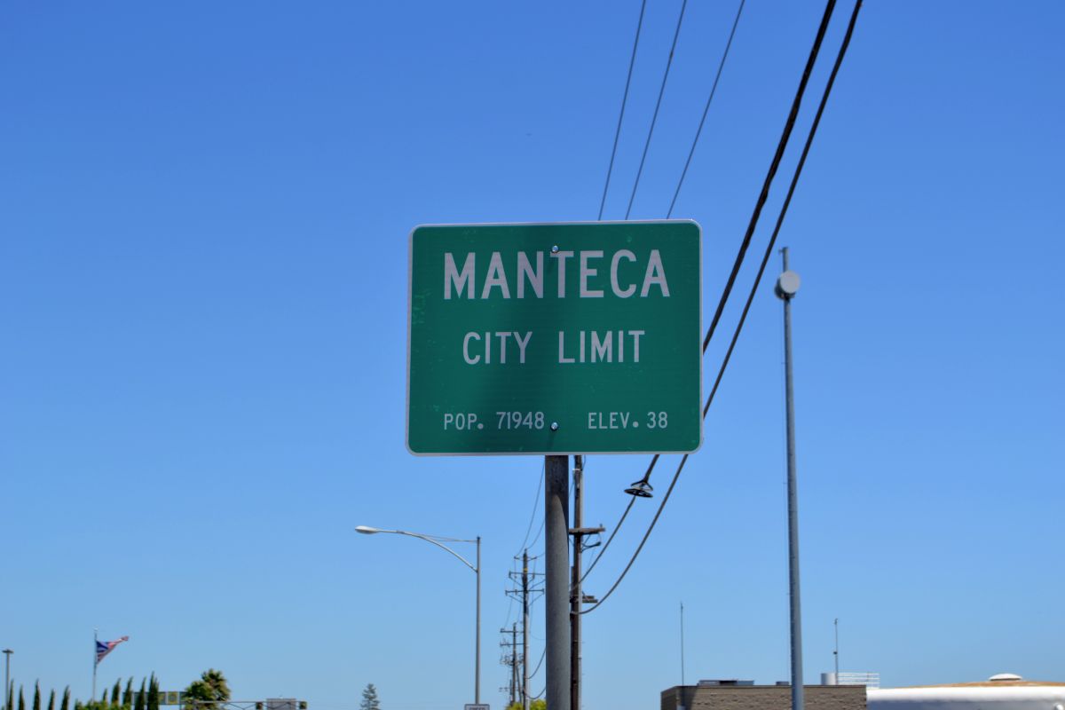 Manteca Signs